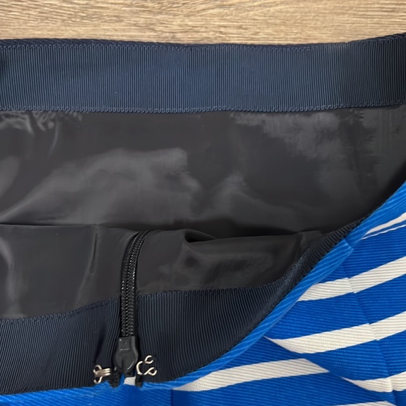 NWT J.Crew Colorblock Striped Skirt Navy, Blue, & White Size 2 - Picture 6 of 8